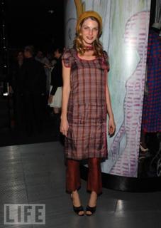 Angela Lindvall feet photo 10