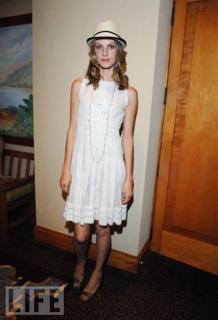 Angela Lindvall feet photo 9
