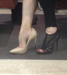 Angela Melillo feet photo thumbnail