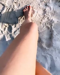 Angela Melillo feet photo thumbnail