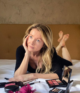 Angela Melillo feet photo thumbnail