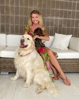 Angela Melillo feet photo thumbnail