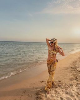 Angela Melillo feet photo thumbnail