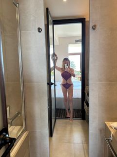 Angela Melillo feet photo thumbnail