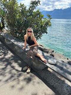 Angela Melillo feet photo thumbnail