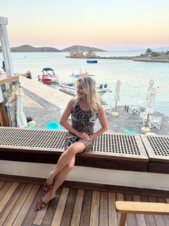 Angela Melillo feet photo thumbnail