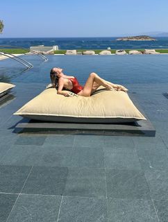 Angela Melillo feet photo thumbnail