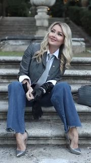 Angela Melillo feet photo thumbnail