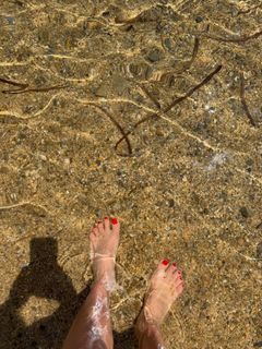 Angela Melillo feet photo 4