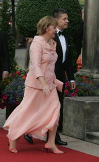 Angela Merkel feet photo thumbnail