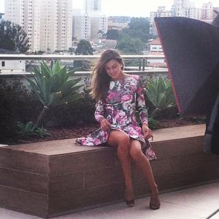 Angela Munhoz feet photo 1