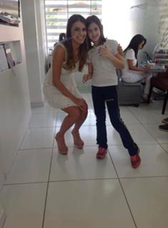 Angela Munhoz feet photo 10