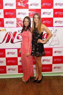 Angela Munhoz feet photo 3
