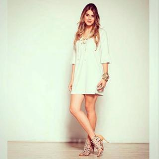Angela Munhoz feet photo 6