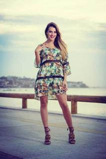 Angela Munhoz feet photo 13