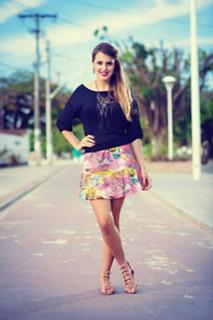 Angela Munhoz feet photo 12