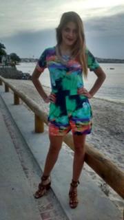 Angela Munhoz feet photo 5