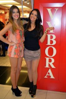 Angela Munhoz feet photo 9