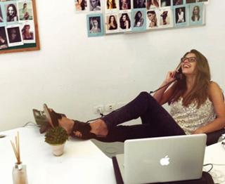 Angela Munhoz feet photo 20