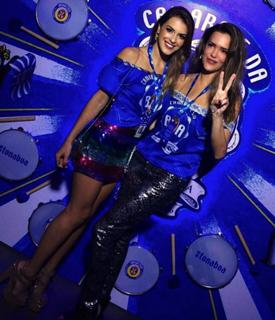 Angela Munhoz feet photo 13