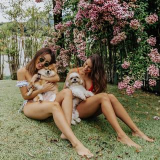 Angela Munhoz feet photo 9