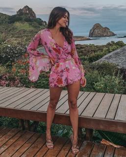 Angela Munhoz feet photo 1