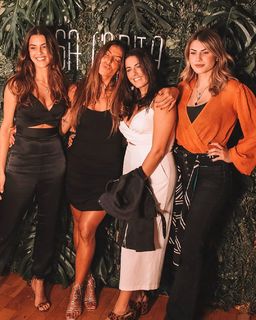 Angela Munhoz feet photo 12