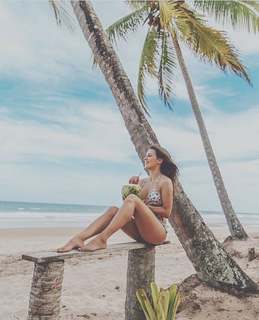 Angela Munhoz feet photo 10