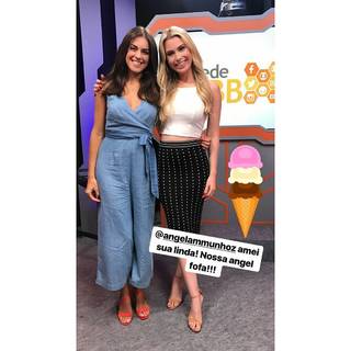 Angela Munhoz feet photo 16