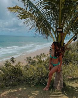 Angela Munhoz feet photo 2