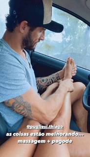 Angela Munhoz feet photo 14