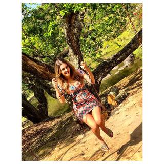 Angela Munhoz feet photo 10