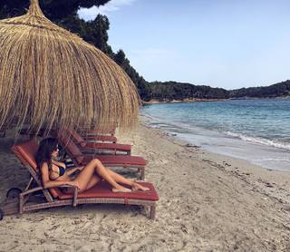 Angela Munhoz feet photo 4