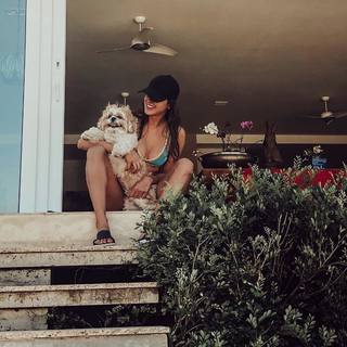 Angela Munhoz feet photo 16