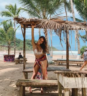 Angela Munhoz feet photo 1