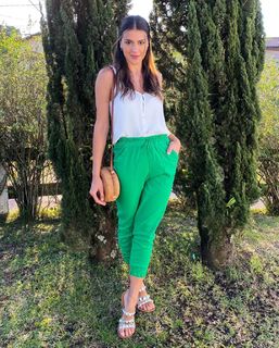 Angela Munhoz feet photo 10