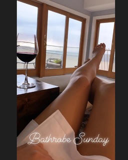 Angela Rummans feet photo 18