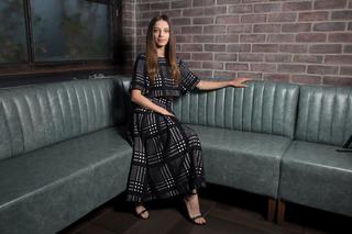 Angela Sarafyan feet photo thumbnail