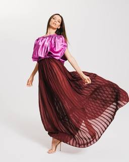 Angela Sarafyan feet photo thumbnail