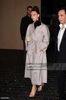 Angela Sarafyan feet photo thumbnail