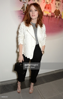 Angela Scanlon feet photo thumbnail