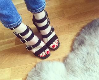 Angela Scanlon feet photo thumbnail