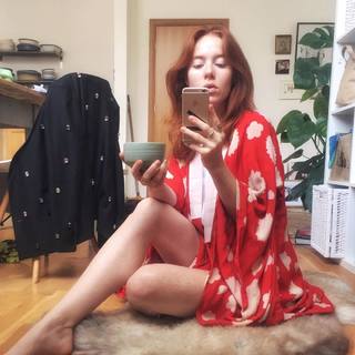 Angela Scanlon feet photo thumbnail