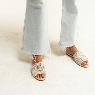 Angela Scanlon feet photo thumbnail