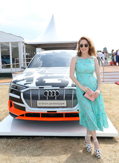 Angela Scanlon feet photo thumbnail