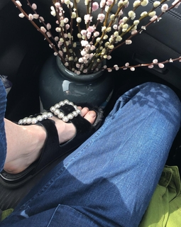 Angela Scanlon feet photo thumbnail