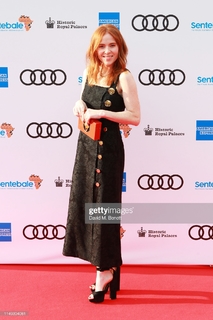 Angela Scanlon feet photo thumbnail