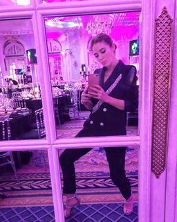 Angela Scanlon feet photo thumbnail