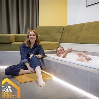 Angela Scanlon feet photo thumbnail