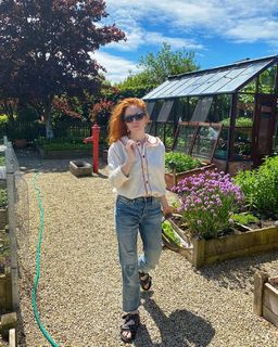 Angela Scanlon feet photo thumbnail